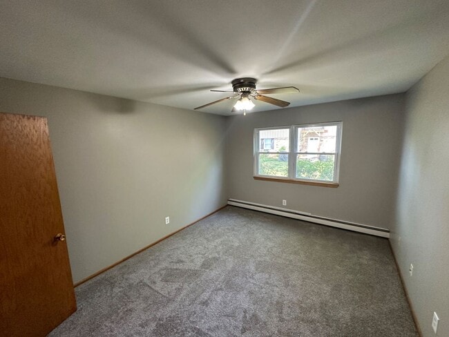 Building Photo - 5700 W Wahner Ave