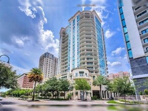 Building Photo - 450 Knights Run Ave