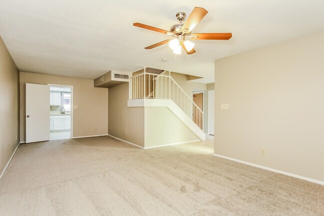 Foto del edificio - 2108 E Villa Ct
