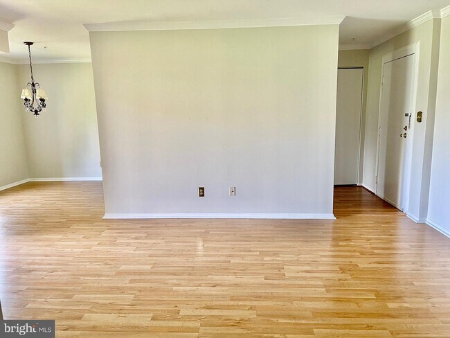 Building Photo - 7905 Coriander Dr