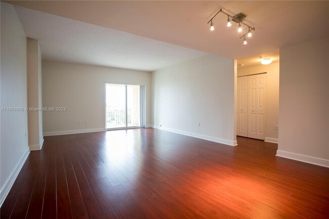 Building Photo - 50 Menores Ave