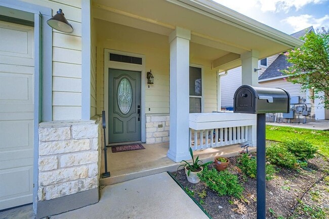 Building Photo - 2920 Thrushwood Dr