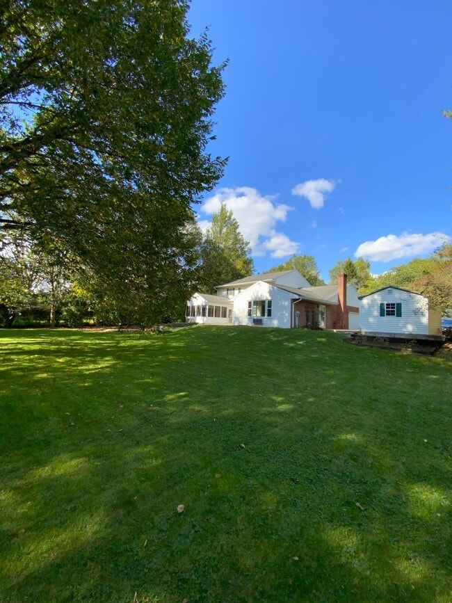 Building Photo - 4 br, 2.5 bath House - 430 WETHERBURN DR.