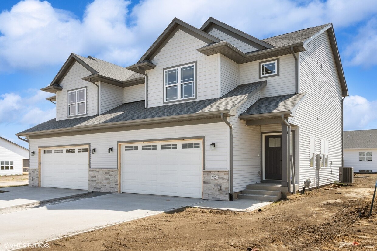 Foto principal - 762 Brook Ridge Ave