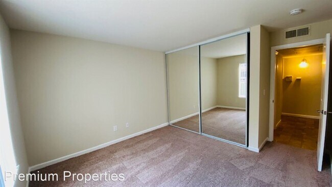 Foto del edificio - 2 br, 2 bath House - 265 Reflections Drive...