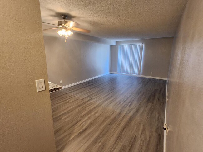 Building Photo - 8938 Tobias Ave