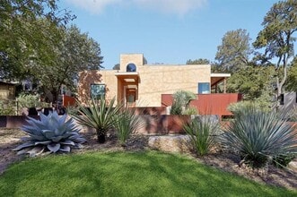 Building Photo - 8635 San Leandro Dr