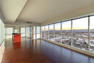 Building Photo - 4575 Dean Martin Dr