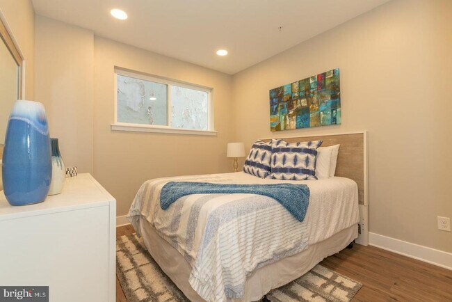 Foto del edificio - 2220 Master St