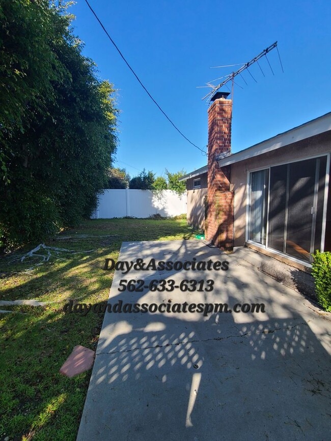 Building Photo - 3 Bed 2 bath Torrance House for rent