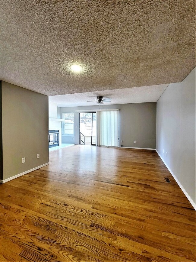 Building Photo - 2510 Hamlet Ln