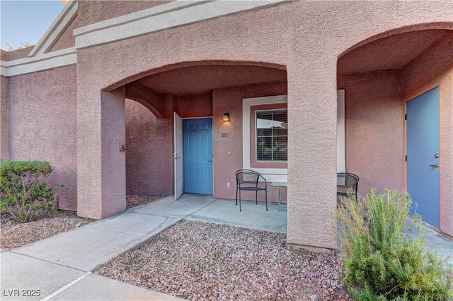 Foto del edificio - 10524 Autumn Pine Ave