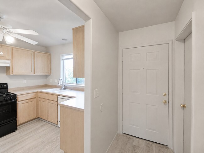 Building Photo - Comfort, Quiet, & Convenience Near St. Charles