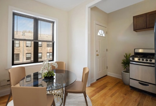 Building Photo - 3726 N Pine Grove Ave