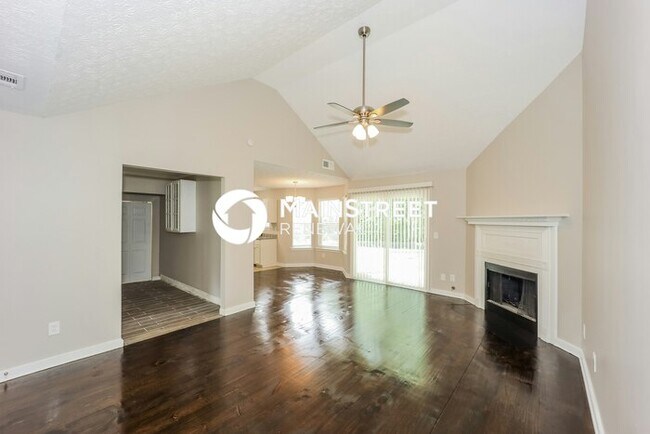 Building Photo - 3 Bedroom Pet-Friendly Home in NEWNAN, GA ...