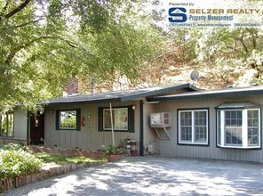 Building Photo - 293 Toyon Rd