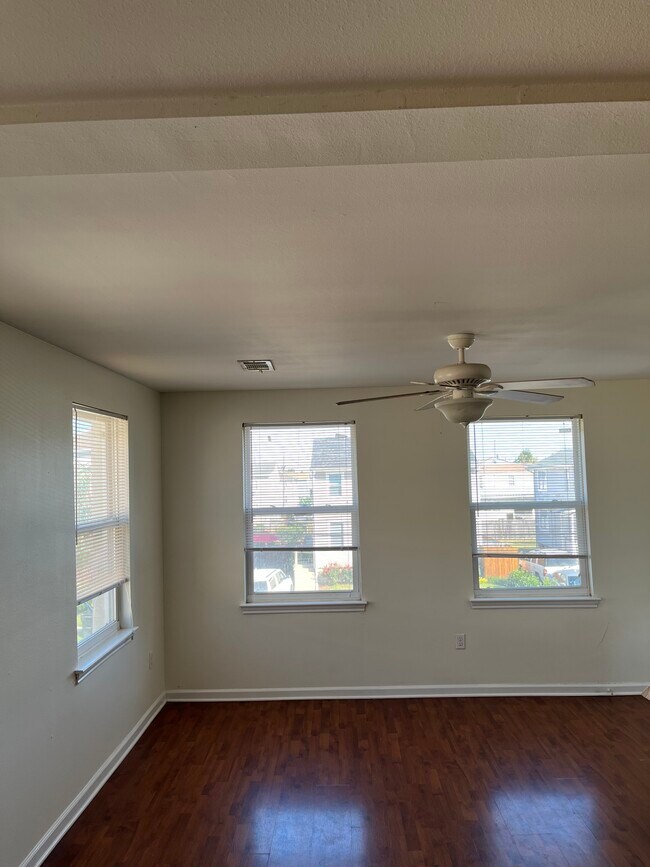 Living Room - 6238 Wainwright Dr
