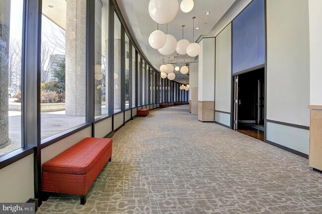 Building Photo - 1300 Crystal Dr