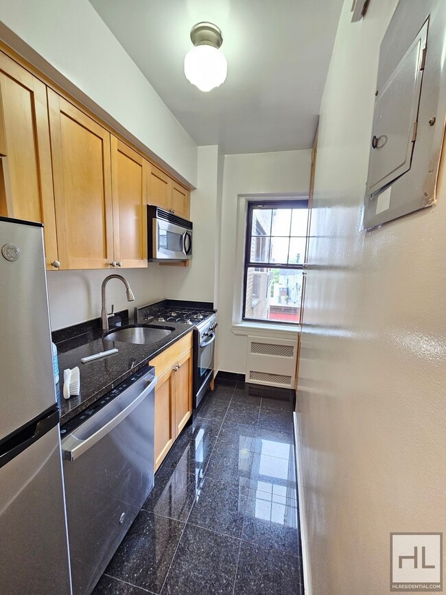 Building Photo - Studio Apartment in West Village | 7th Flo...