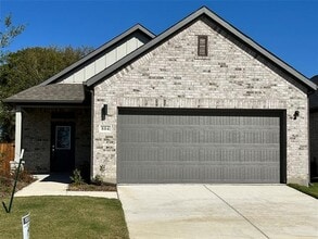 Building Photo - 804 Pne Bch Dr