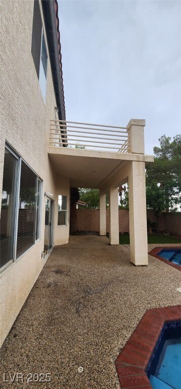 Foto del edificio - 744 Descartes Ave