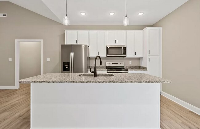 Foto del edificio - 2785 Cedrus Avenue - NEW RESIDENT PRICING! REDUCED BY $100/MO!