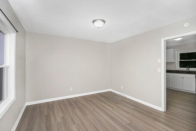 Foto del edificio - 311 N Long St