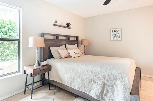 Foto del edificio - 134 Lakepointe Cir