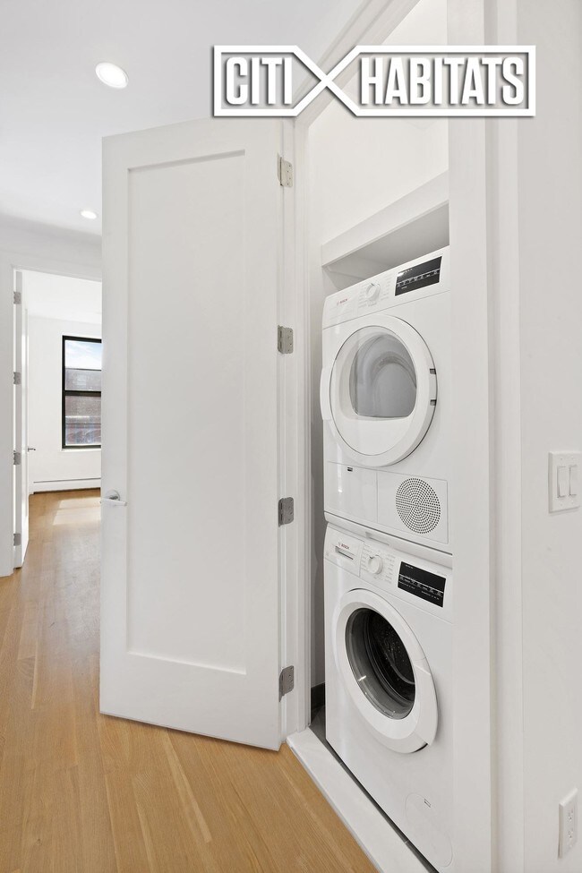 Foto del edificio - 300 W 112th St