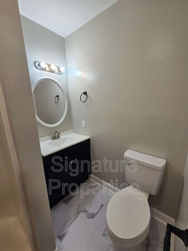 Foto principal - 773 Long Point Rd