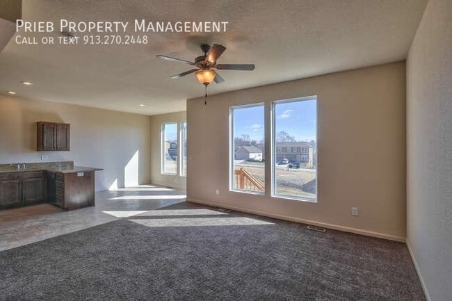 Foto del edificio - 318 N Ferrel St