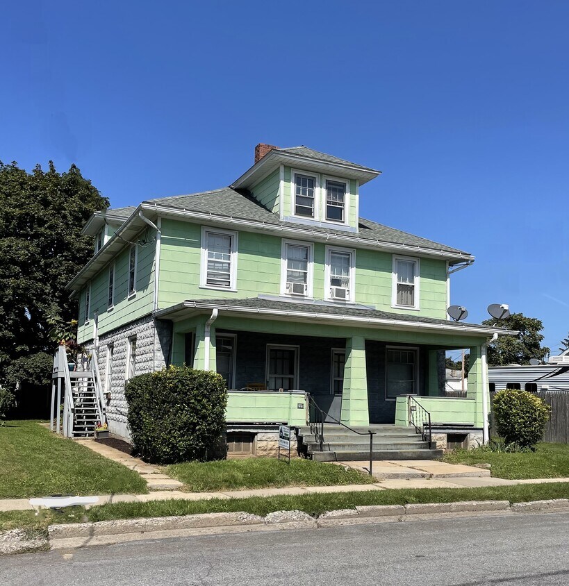 223 W Clinton St Unit 2, Lock Haven, PA 17745 Apartments in Lock Haven, PA