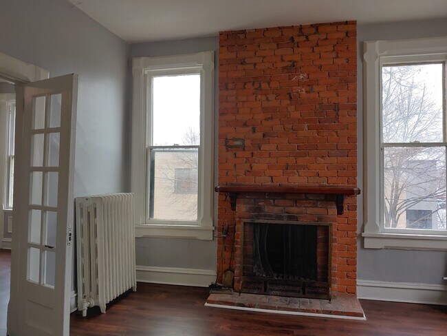 Building Photo - 601 W Wayne St