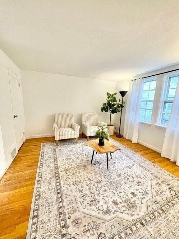 Foto del edificio - 220 Quincy Shore Dr