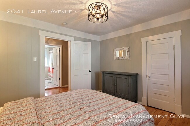 Foto del edificio - 2041 Laurel Ave