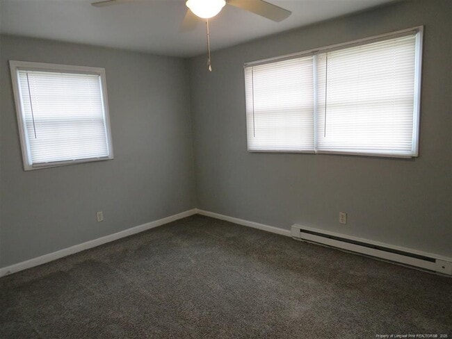 Foto del edificio - 1914 King George Dr