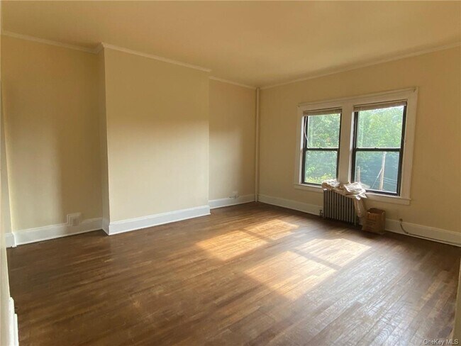 Building Photo - 176 Colonial Pkwy