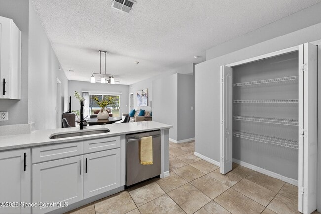 Foto del edificio - 1850 Emerald Green Cir