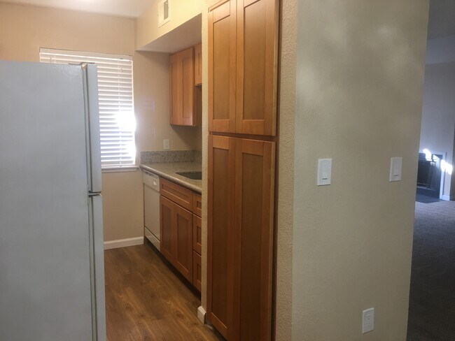 Foto del edificio - 6250 Havenside Dr