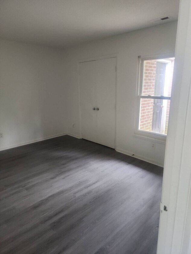 Foto principal - 2 Bedroom 2 Bathroom Duplex