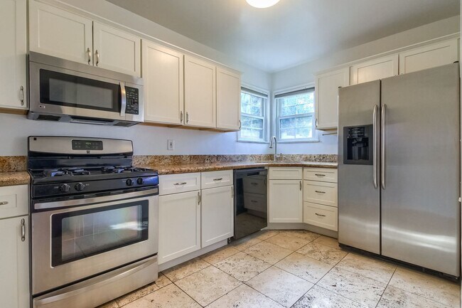 Building Photo - 2 Bedroom Single Family in Phoenix