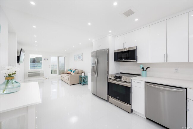 Foto del edificio - 450 W Broadway