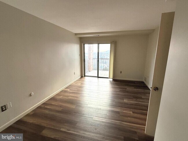 Foto del edificio - 1375 Pershing Blvd