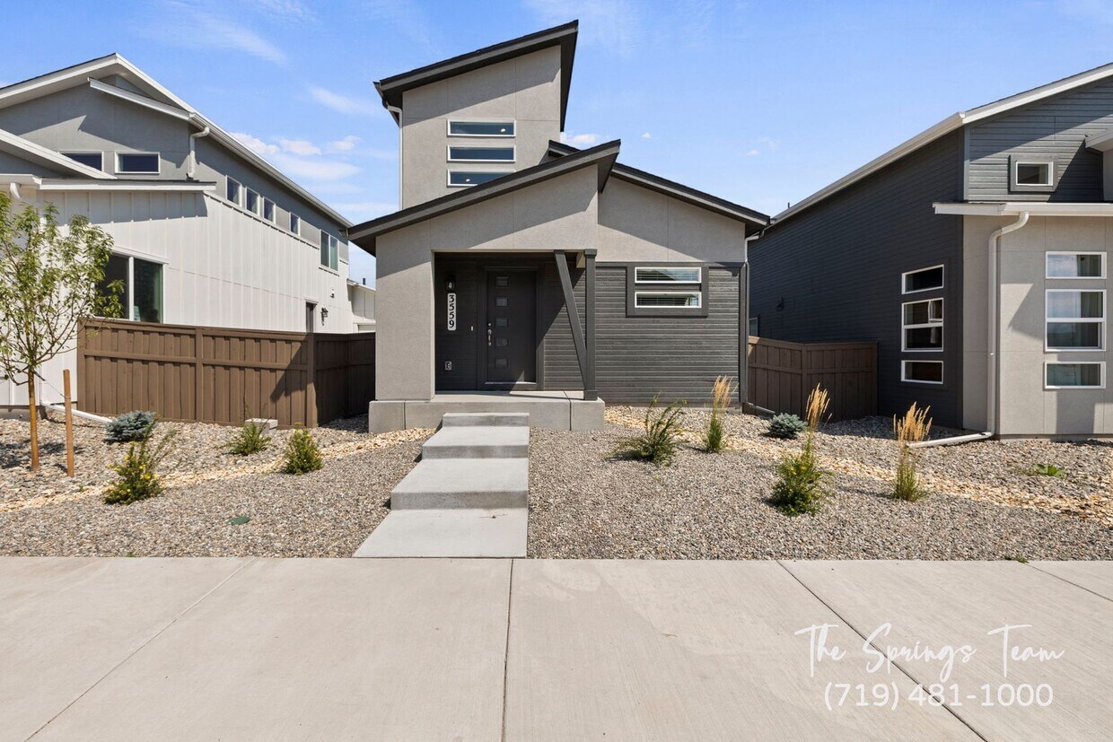 Primary Photo - Modern BRAND NEW 2BD/2BA Home in the New P...