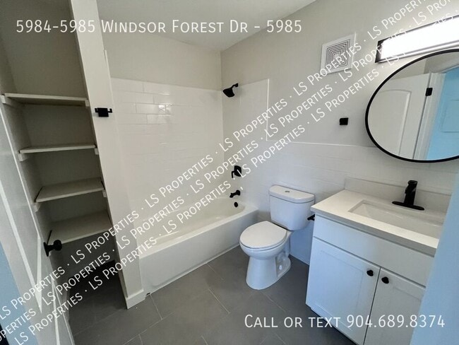 Building Photo - 5984-5985 Windsor Forest Dr-5985