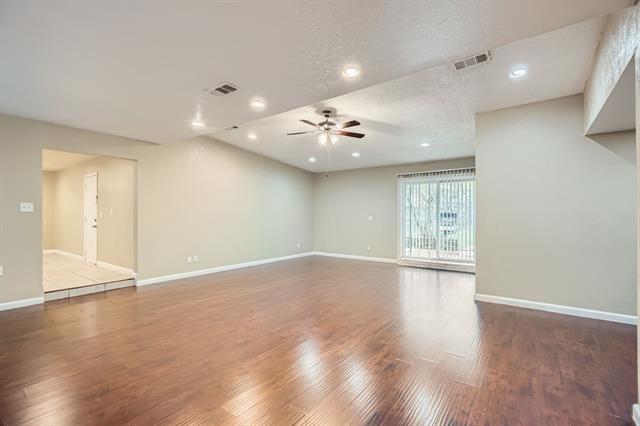 Building Photo - 1724 Midcrest Dr