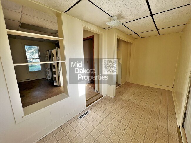 Foto del edificio - 512 W 1st Ave