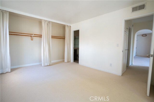 Building Photo - 2521 W Sunflower Ave