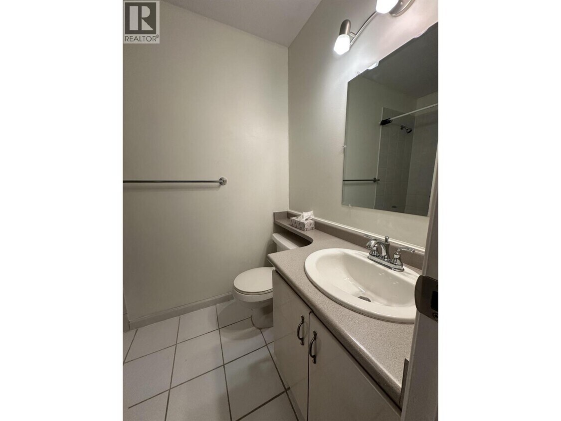 Primary Photo - 509 Carnarvon St