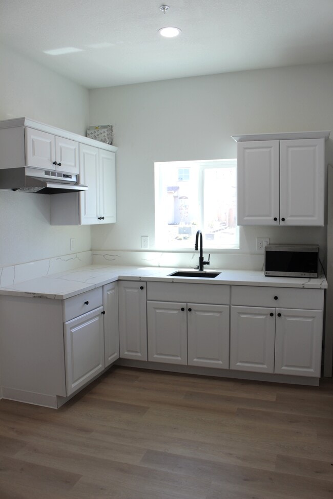 Building Photo - 12663 Snowy Owl Way